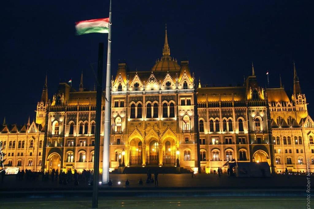 Nice And Cozy Apartment Next To The Parliament Budapešť Exteriér fotografie